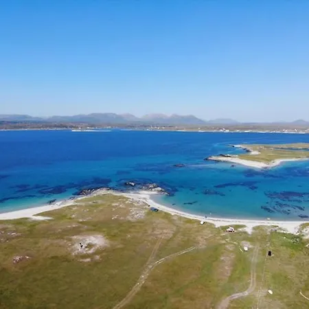 بيت للعطل Sea View Cottage, Errislannan *