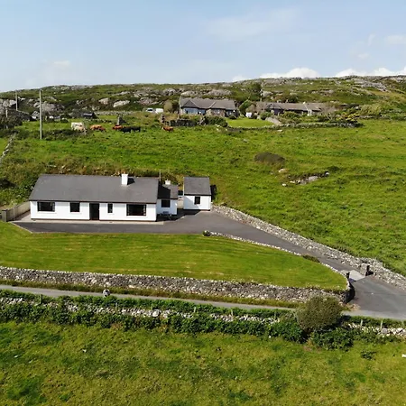 Sea View Cottage, Errislannan Dom wakacyjny Ballyconneely